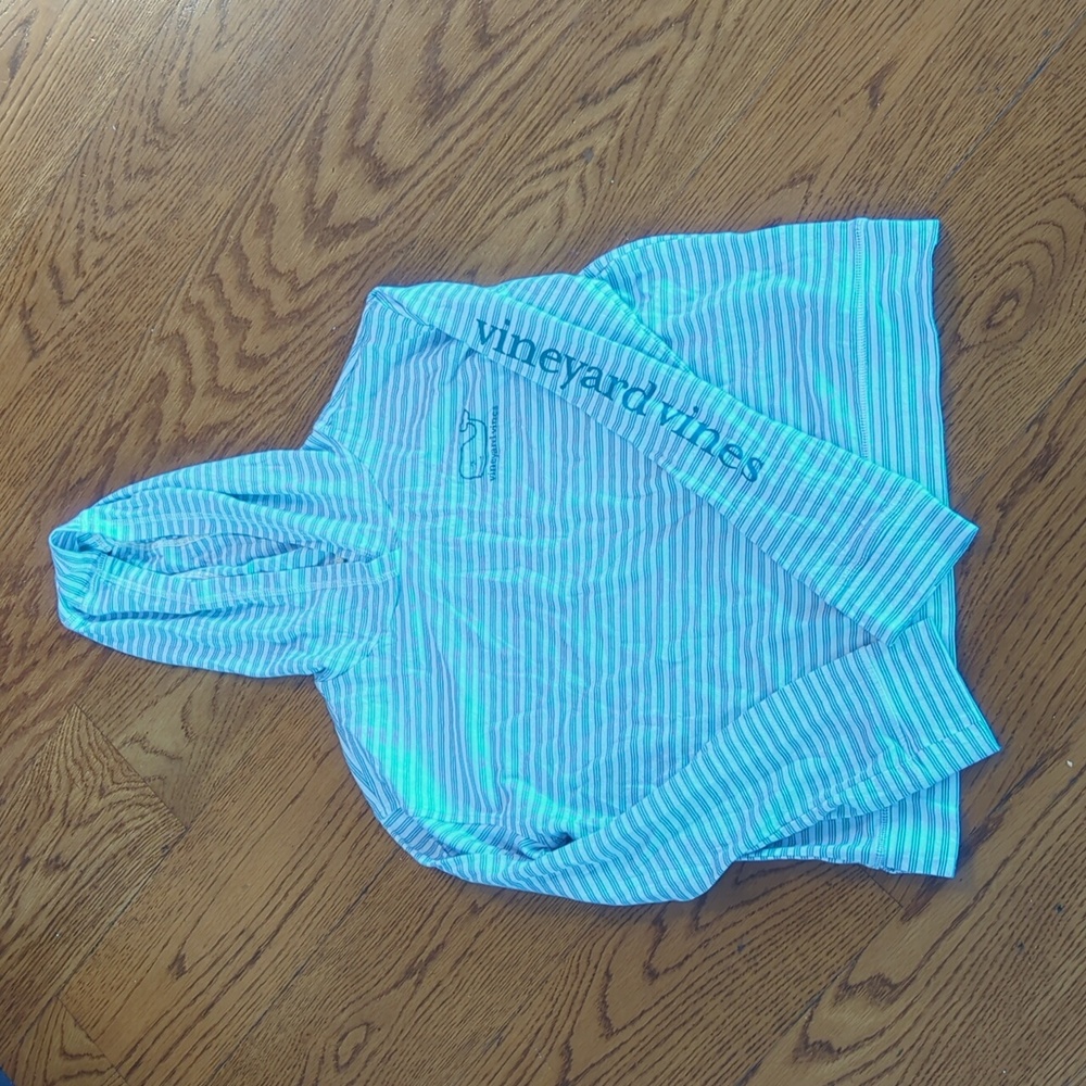 Vineyard Vines Long sleeve Hooded Tee shirt 🐋